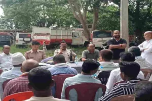 Koderma News: मोहर्रम को लेकर थाना परिसर में शांति समिति की महत्वपूर्ण बैठक संपन्न
