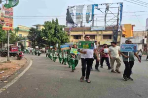 Giridih News: उपायुक्त के निर्देश पर मादक पदार्थों के खिलाफ निकली भव्य प्रभात फेरी