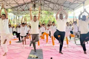 झारखंड में योग दिवस की धूम: भाजपा ने सभी 595 मंडलों में किया भव्य आयोजन, दिग्गजों ने किया योगाभ्यास
