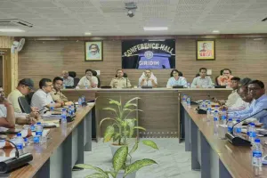 Giridih News: मुहर्रम पर शांति समिति की बैठक, उपायुक्त ने दिए कड़े विधिक निर्देश
