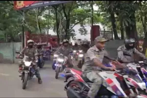 Hazaribagh News: मोहर्रम पर सुरक्षा व्यवस्था का जायजा लेने सड़क पर उतरा पूरा प्रशासनिक अमला