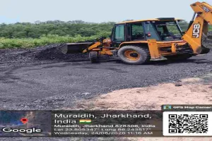 Dhanbad News: सीआईएसएफ क्यूआरटी का एक्शन, मुराईडीह भूमिगत खदान के पास छापेमारी से तस्करों में हड़कंप