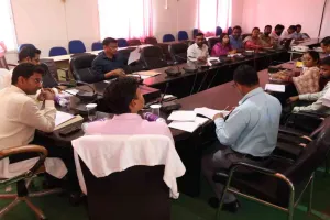 Dumka News: उपायुक्त अभिजीत सिन्हा ने की विशेष गहन पुनरीक्षण कार्यों की गहन समीक्षा