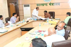 मुख्यमंत्री हेमंत सोरेन ने की ऊर्जा विभाग की समीक्षा, 24 घंटे बिजली देने का निर्देश