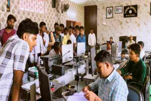 गिरिडीह: पीरटांड़ लाइसेंस कैंप में 77 ने किया आवेदन, 62 हुए सफल