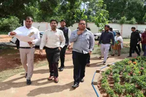 Dumka News: उच्च शिक्षा सचिव राहुल पुरवार ने किया निर्माणाधीन तारा मंडल और साइंस सेंटर का निरीक्षण