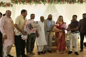 Sahebganj News: विजय हांसदा और सुप्रिया मुर्मू के रिसेप्शन में शामिल हुए पंकज मिश्रा, नवदंपत्ति को दी शुभकामनाएं