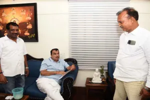 Khunti News: खूंटी बाइपास और फोरलेन निर्माण में तेजी लाने की मांग, भाजपा जिलाध्यक्ष ने केंद्रीय मंत्री से की मुलाकात