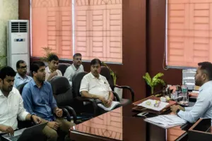 Dhanbad News: शहरी स्वास्थ्य सेवाओं को सुलभ बनाने के लिए उप विकास आयुक्त गंभीर