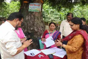 सिमडेगा में विशेष गहन पुनरीक्षण अभियान का निरीक्षण, उपायुक्त कंचन सिंह ने BLO को दिए सख्त निर्देश 