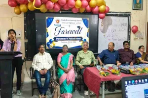 Hazaribagh News: विनोबा भावे विश्वविद्यालय के राजनीति विज्ञान विभाग में सीनियर छात्रों को दी गई भावभीनी विदाई