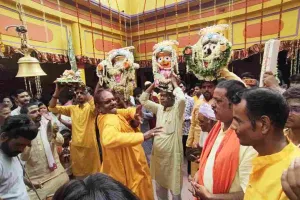 गिरिडीह में श्रद्धा के साथ निकली भगवान जगन्नाथ की रथ यात्रा, जयघोष से गूंजा शहर
