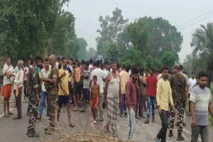 युवक का शव बरामद, हत्या की आशंका को लेकर सड़क जाम