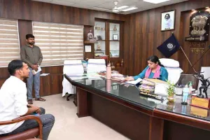 Pakur News: समाहरणालय में जन समाधान दिवस आयोजित, उपायुक्त मेघा भारद्वाज ने सुनीं समस्याएं