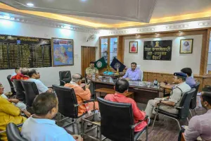 Deoghar News: श्रावणी मेला 2026 को लेकर समाहरणालय में उच्च स्तरीय समीक्षा बैठक संपन्न