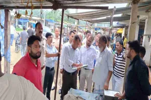 हाईकोर्ट के आदेश पर सिमडेगा में मीट-चिकन दुकानों की विशेष जांच, बिना लाइसेंस कारोबारियों को चेतावनी