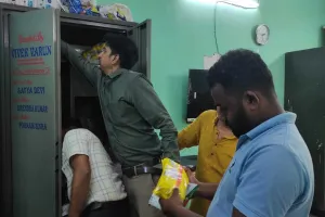 हजारीबाग: बालिका विद्यालय और वृद्धाश्रम का औचक निरीक्षण, खाद्य नमूने जांच को भेजे जाएंगे