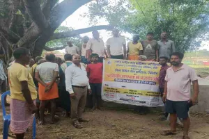 जमुआ में कानूनी जागरूकता कार्यक्रम आयोजित, ग्रामीणों को 15100 हेल्पलाइन और नशा उन्मूलन कानून की जानकारी