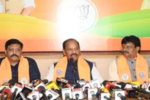 कांग्रेस में थोड़ी भी नैतिकता तो वह झारखंड सरकार से समर्थन ले वापस: रघुवर दास