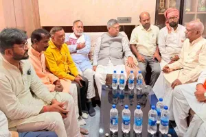 भाजपा प्रदेश अध्यक्ष आदित्य साहू ने बड़कागांव पहुंचकर दिवंगत मोलनी देवी को दी श्रद्धांजलि
