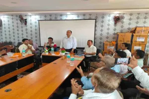 Giridih News: प्रशासनिक व नागरिक समन्वय, गोदाम से सीधे जन वितरण दुकानों तक समय पर पहुंचेगा सरकारी राशन
