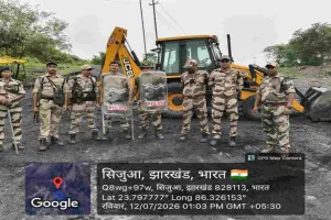 Dhanbad News: एरिया-4 में सीआईएसएफ की बड़ी कार्रवाई, 8 टन अवैध कोयला बरामद