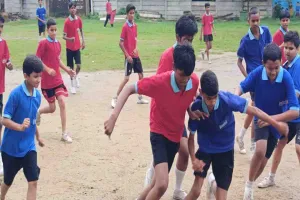 Koderma News: एस्कॉट इंटरनेशनल स्कूल में दो दिवसीय इंटर हाउस फुटबॉल प्रतियोगिता का हुआ भव्य शुभारंभ