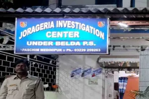 मेदिनीपुर के आमरदा में पुलिस का बड़ा छापा, भारी मात्रा में अवैध शराब जब्त
