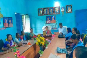 Pakur News: पंचायत भवन में जल सहियाओं की समीक्षा बैठक, ओडीएफ प्लस योजनाओं पर मंथन