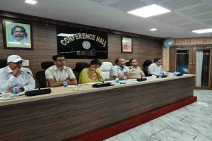 Giridih News: उपायुक्त रामनिवास यादव की अध्यक्षता में क्षेत्रीय कार्यकर्ता प्रतियोगिता परीक्षा की तैयारियों की समीक्षा