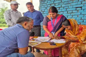 Giridih News: विशेष गहन पुनरीक्षण अभियान की समीक्षा, उपायुक्त रामनिवास यादव ने बेंगाबाद में किया निरीक्षण
