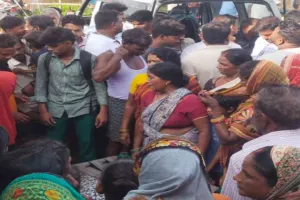 Giridih News: धीरोसिंगा गांव में लटकते बिजली तार की चपेट में आने से अरविंद राय की दर्दनाक मौत