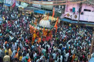 Hazaribagh News: राम जानकी मंदिर से निकली भगवान जगन्नाथ की भव्य रथयात्रा, मौसीबाड़ी पहुंचे महाप्रभु