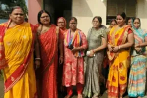 बरहेट में पानी के लिए हाहाकार, महिलाओं ने जलापूर्ति प्लांट का किया घेराव