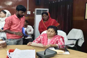जनता दरबार में सुनी गईं जनसमस्याएं, कई मामलों का ऑन द स्पॉट समाधान, जिला आपूर्ति पदाधिकारी ने दिए त्वरित कार्रवाई के निर्देश