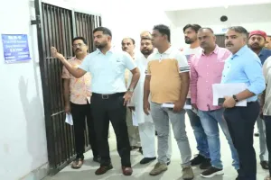 Palamu News: उपायुक्त सह जिला निर्वाचन पदाधिकारी दिलीप प्रताप सिंह शेखावत ने किया ईवीएम-वेयरहाउस का निरीक्षण