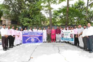 Koderma News: ग्रिजली कॉलेज ऑफ एजुकेशन में 'एक पेड़ मां के नाम' अभियान के तहत पौधारोपण कार्यक्रम का आयोजन