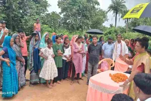 Dumka News: विधायक ने चाचने में 25.08 लाख की पीसीसी सड़क योजना का किया शिलान्यास