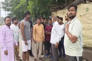 गिरिडीह में दिनदहाड़े 2.50 लाख की लूट, पिस्टल दिखाकर बदमाश फरार