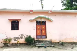 सीवान में जाली नोट छापने का भंडाफोड़, मशीन समेत भारी मात्रा में नकली नोट बरामद