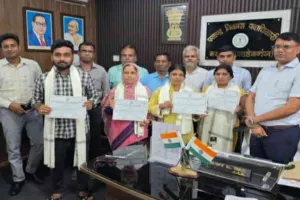बरहरवा के 4 बीएलओ ने तय समय से पहले पूरा किया SIR-2026 का कार्य