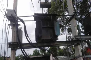 तीनपहाड़ के पथलचट्टी गांव में दो ट्रांसफॉर्मर से कॉइल चोरी, शाम होते ही गांव में अंधेरा