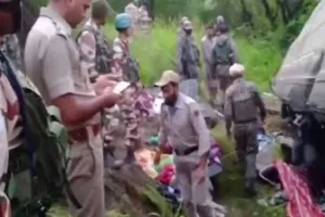 जम्मू-कश्मीर: अमरनाथ यात्रा के दौरान बड़ा सड़क हादसा, 39 यात्री घायल