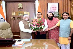 Hazaribagh News: राजभवन में राज्यपाल संतोष गंगवार से मिले अनिल कुमार, जनजातीय उत्सव का दिया न्योता
