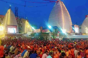 Deoghar News: आस्था के सैलाब से भक्तिमय हुआ बाबाधाम, 04:11 बजे खुला बाबा बैद्यनाथ मंदिर का पट