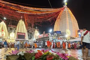 श्रावणी मेला के 28वें दिन तड़के खुले बाबा बैद्यनाथ मंदिर के कपाट, भारी भीड़ के बीच जलार्पण शुरू