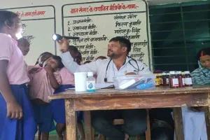 Pakur News: प्राथमिक विद्यालय तालडीह गनपुरा में बाल स्वास्थ्य जांच शिविर, 43 बच्चों की हुई स्क्रीनिंग