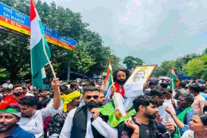 Jharkhand Student Protest: विधानसभा मार्च के दौरान आंसू गैस, वाटर कैनन और लाठीचार्ज, कई प्रदर्शनकारी घायल