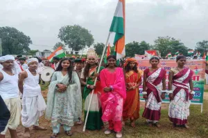 Koderma News: 9 अगस्त क्रांति दिवस पर भव्य तिरंगा यात्रा और श्रद्धांजलि सभा आयोजित