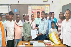 Jharkhand News: जाहेर स्थान में गाय की बलि का आरोप, ग्रामीणों ने ग्राम प्रधान को हटाने की उठाई मांग